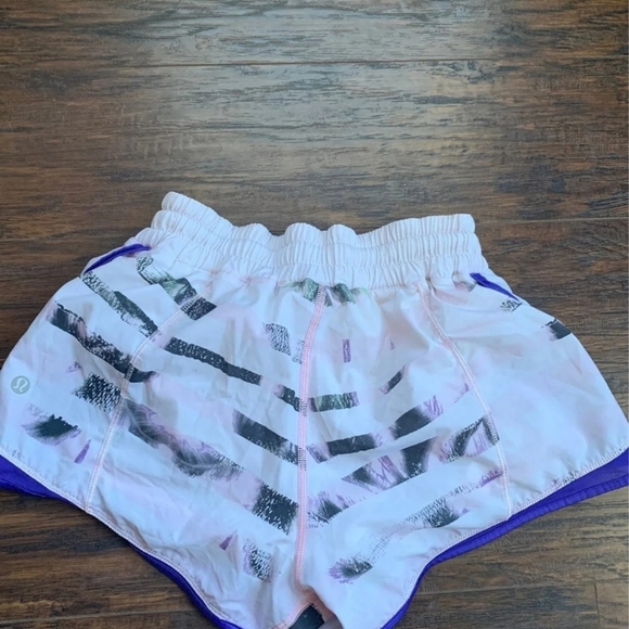 Lululemon Tracker V Limited Edition Shorts 6/S - Picture 5 of 9